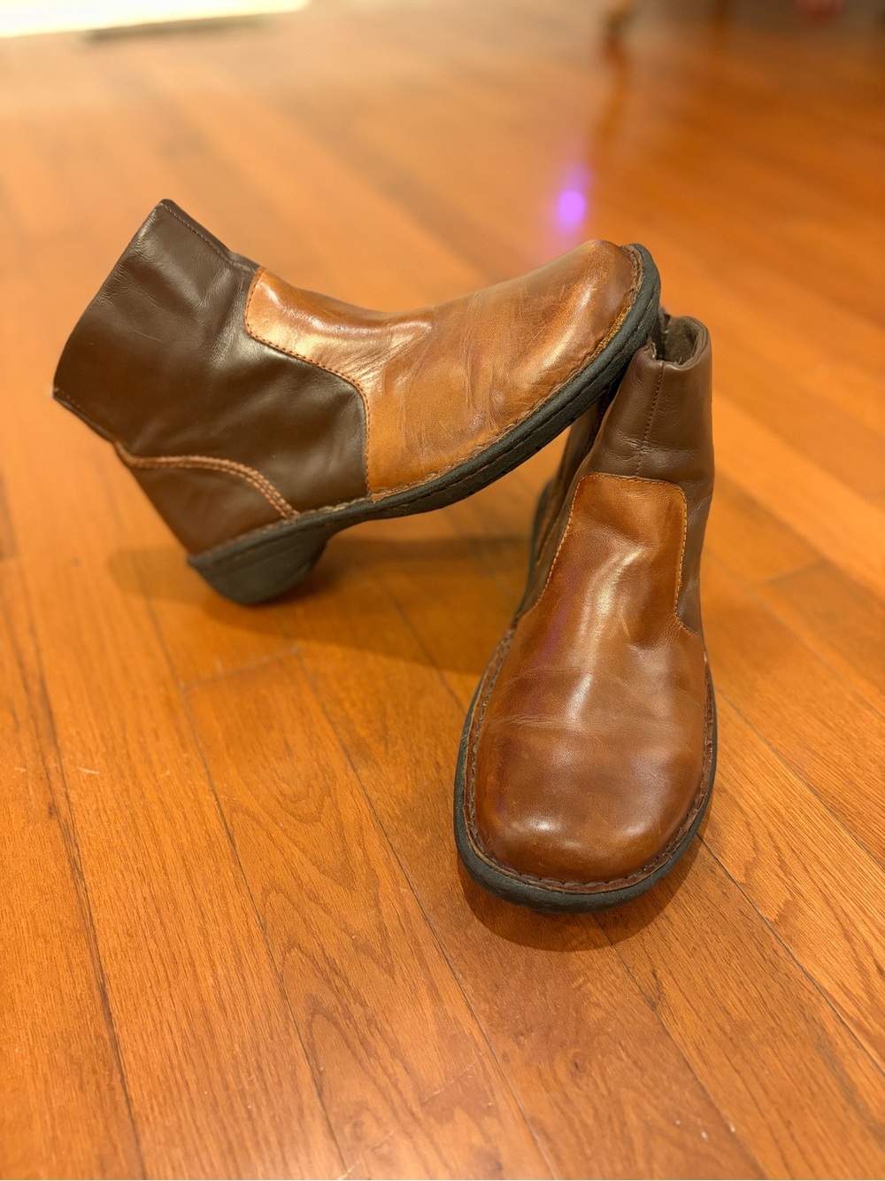 Earth shoe | Brown Two-Toned Leather Ankle Boots size 7.5